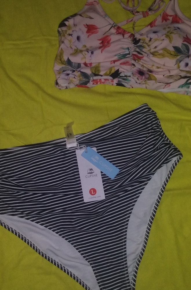 Women's bathing suit
